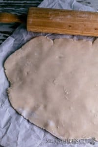 Easy Shortcrust Pastry with rolling pin.